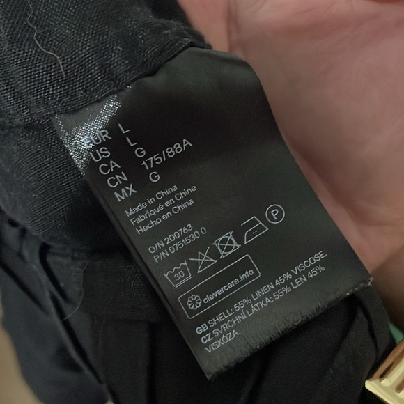 H&M Women's Black Shorts Size L - Picture 4 of 5